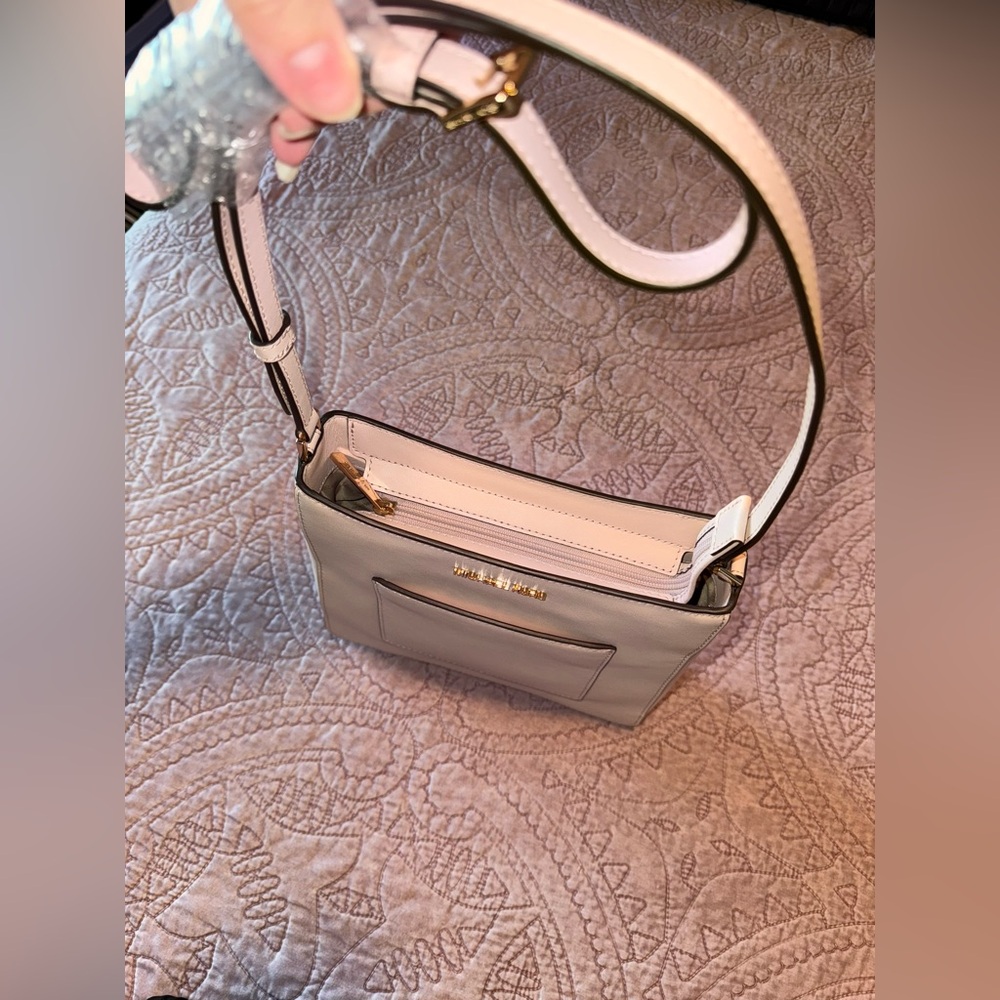 Michael Kors Blush Gloria Crossbody Bag - Picture 11 of 16